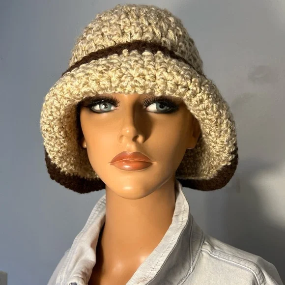 Elegant Cream and Brown Crochet Hat display picture 1